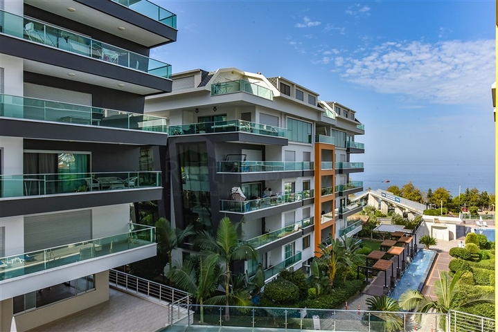 Two-room apartment 50 meters from the sea