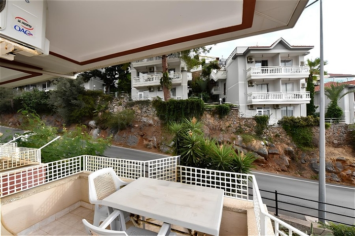 3+1 apartment with separate kitchen at the foot of the Alanya Fortress