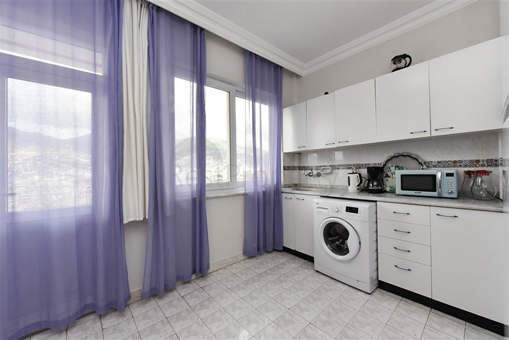 3+1 apartment with separate kitchen at the foot of the Alanya Fortress