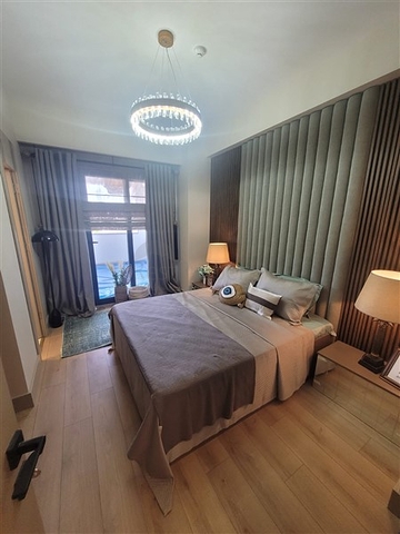 Spacious 5+1 apartments in the central area of Yenisehir