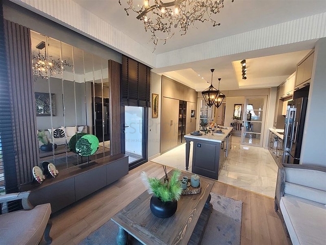 Spacious 5+1 apartments in the central area of Yenisehir