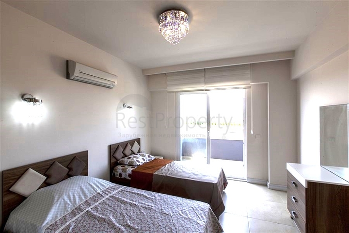 Apartments with hotel infrastructure on the first coastline