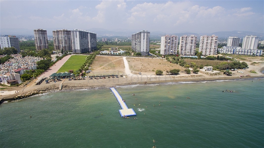 Apartments with hotel infrastructure on the first coastline