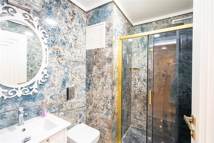 Spacious two-storey penthouse for citizenship on the first coastline 