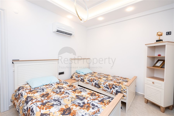 Spacious two-storey penthouse for citizenship on the first coastline 