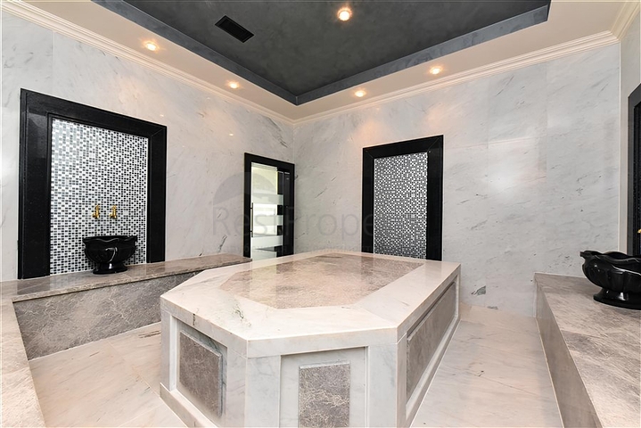 1+1 apartment in Mahmutlar district