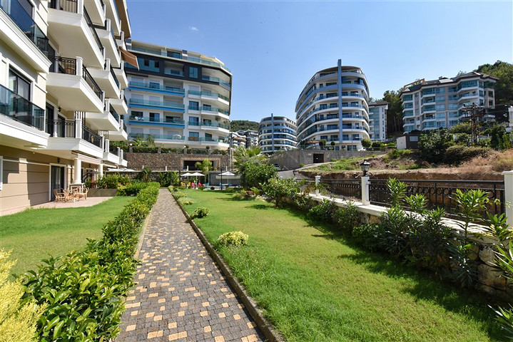 2+1 penthouse with stunning sea views in a premium class complex