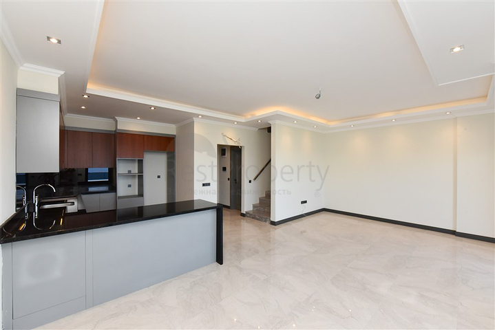 2+1 penthouse with stunning sea views in a premium class complex