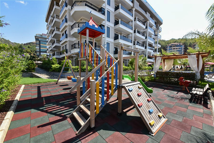 2+1 penthouse with stunning sea views in a premium class complex