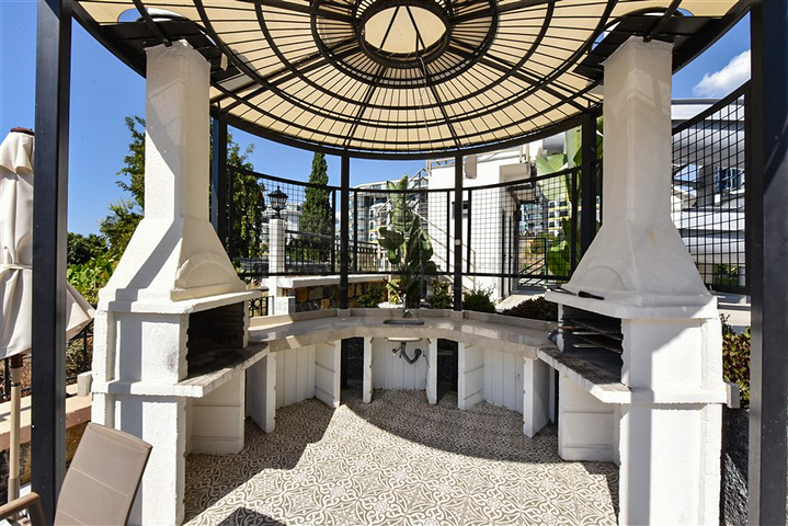 2+1 penthouse with stunning sea views in a premium class complex