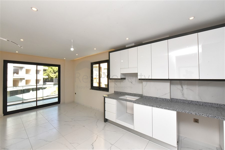 Apartments in the very center of Alanya with sea view 