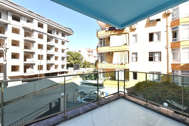 Apartments in the very center of Alanya with sea view 