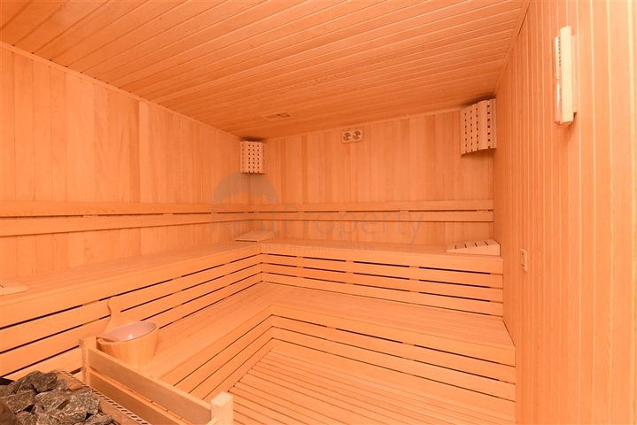 Apartments in the very center of Alanya with sea view 