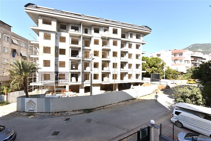 Apartments in the very center of Alanya with sea view 