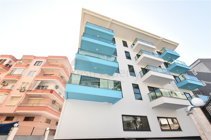 Apartments in the very center of Alanya with sea view 