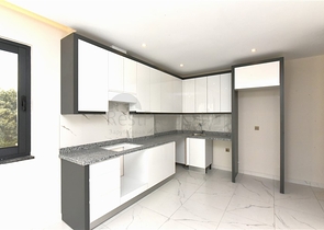 Apartments in the very center of Alanya with sea view 