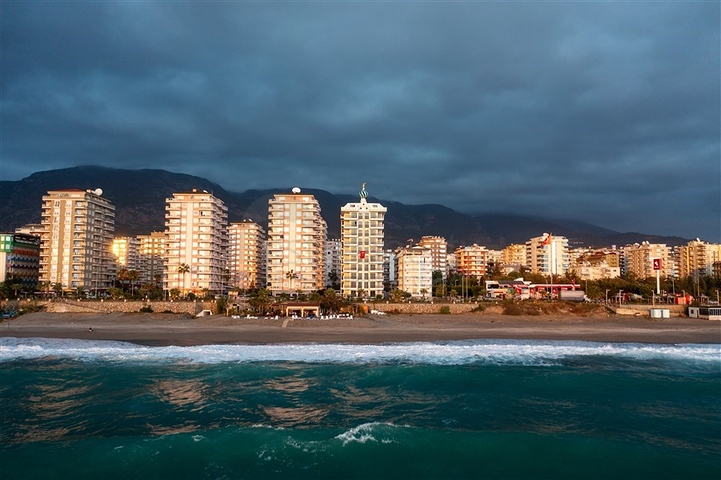 Apartment for sale in a premium class residence on the first coastline