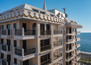 Apartment for sale in a premium class residence on the first coastline