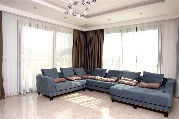 3+1 penthouse on the first coastline