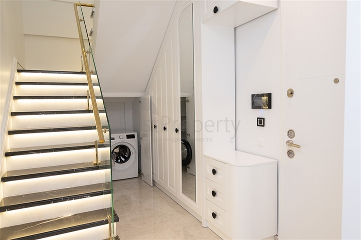 3+1 penthouse on the first coastline