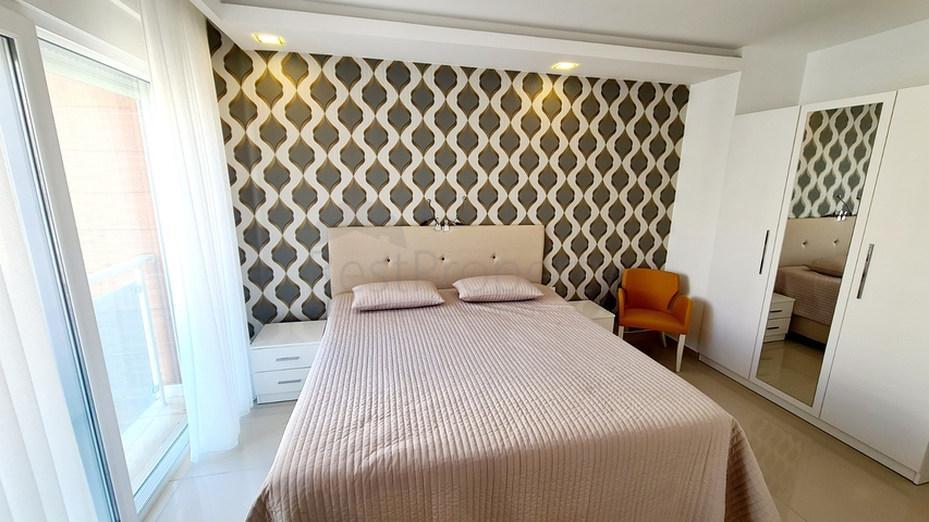 Furnished 3+1 penthouse in Kargicak.