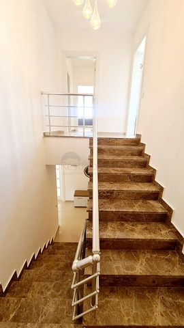 Furnished 3+1 penthouse in Kargicak.