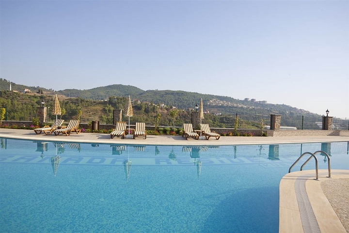 Furnished 3+1 penthouse in Kargicak.