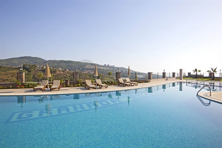 Furnished 3+1 penthouse in Kargicak.