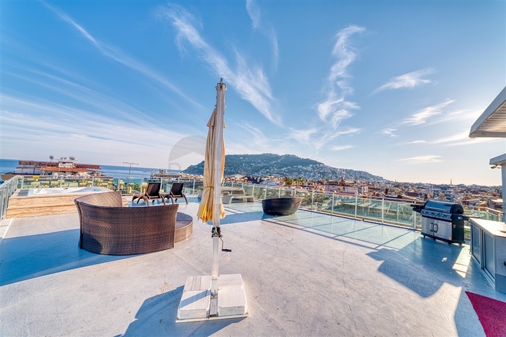 Furnished 2+1 apartment in the very center of Alanya