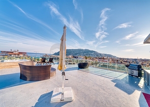 Furnished 2+1 apartment in the very center of Alanya