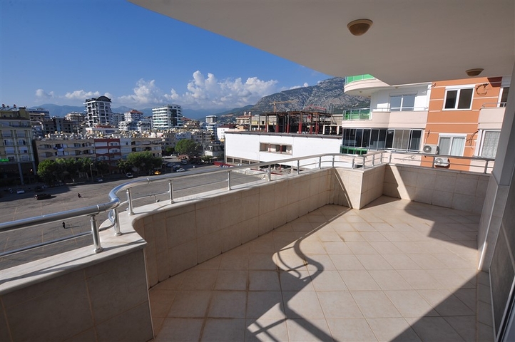 Furnished 2+1 apartment in Mahmutlar