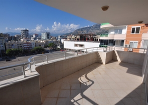 Furnished 2+1 apartment in Mahmutlar