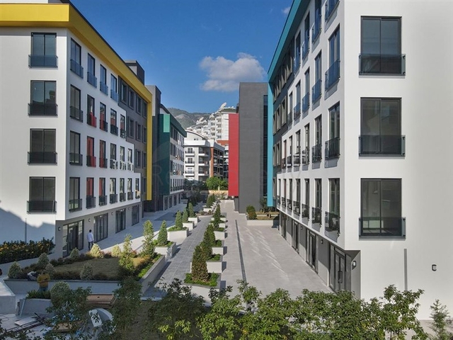 Equipped spacious office in a business center in Oba district