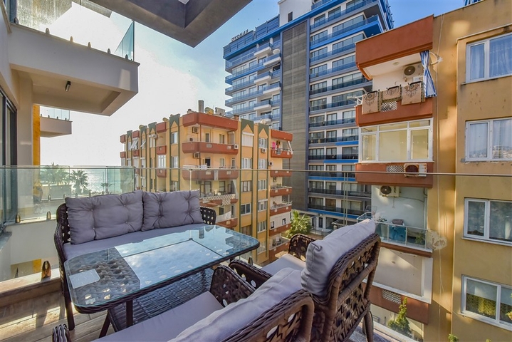 1+1 apartment in a premium class complex on the first coastline 