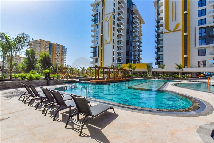 1+1 apartment in a premium class complex on the first coastline 