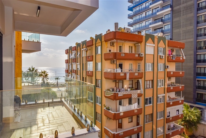 1+1 apartment in a premium class complex on the first coastline 