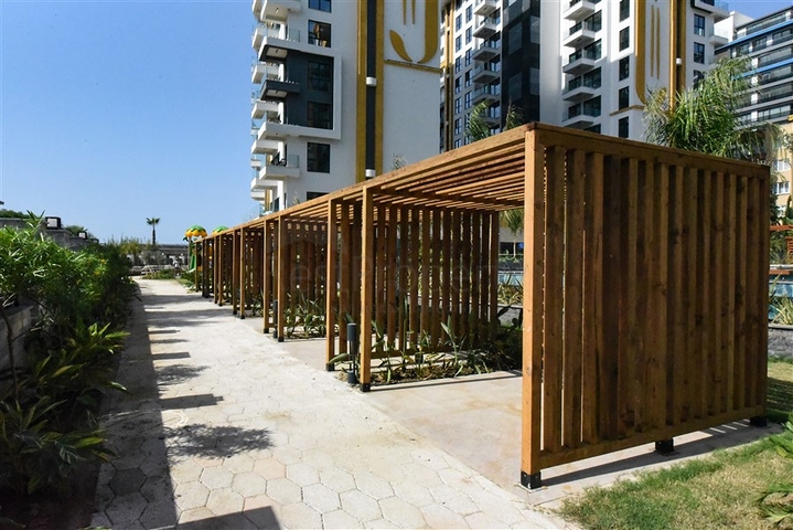 1+1 apartment in a premium class complex on the first coastline 