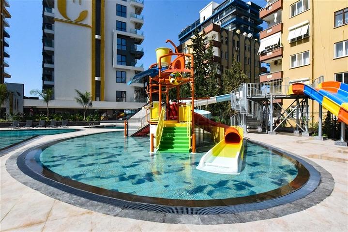 1+1 apartment in a premium class complex on the first coastline 