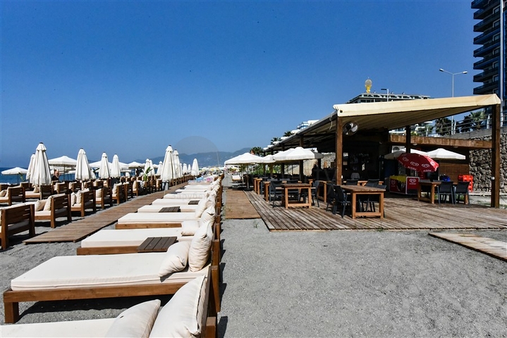 1+1 apartment in a premium class complex on the first coastline 