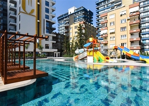 1+1 apartment in a premium class complex on the first coastline 