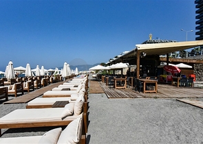 1+1 apartment in a premium class complex on the first coastline 