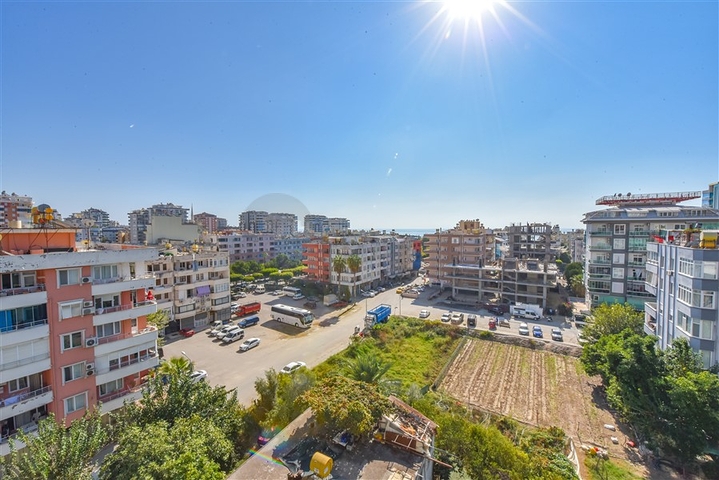 1+1 apartment in a new residential complex in Mahmutlar district