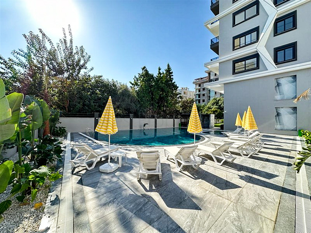 1+1 apartment in a new residential complex in Mahmutlar district