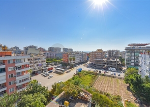 1+1 apartment in a new residential complex in Mahmutlar district