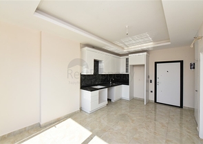 1+1 apartment in a new residential complex in Mahmutlar district