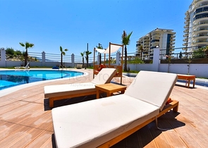 1+1 apartment with mountain and sea views in Mahmutlar district