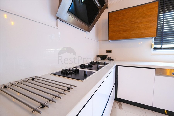 Furnished spacious apartment in a complex with sea and mountain views