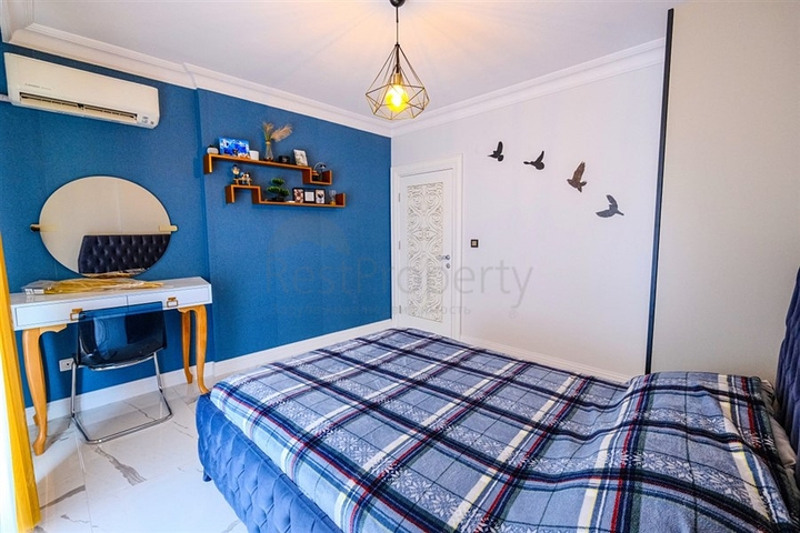 Furnished spacious apartment in a complex with sea and mountain views