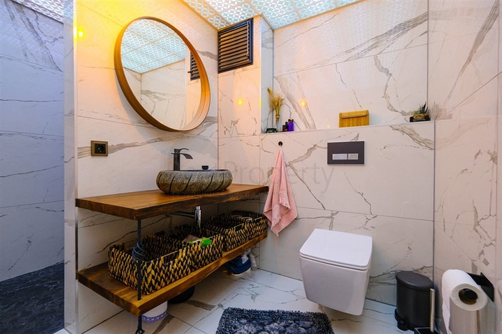 Furnished spacious apartment in a complex with sea and mountain views