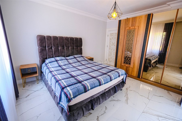 Furnished spacious apartment in a complex with sea and mountain views